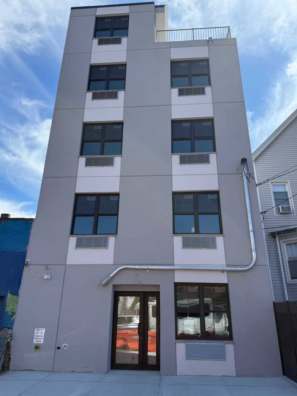 1992 Arthur Avenue, 1992 Arthur Ave, Central Bronx, Bronx, NY 10457,  - https://www.myhomey.io