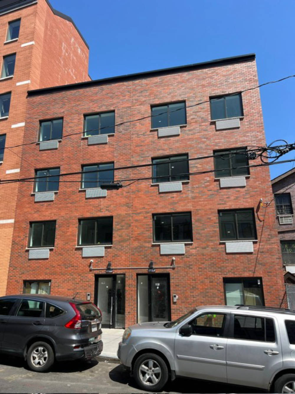 361 A & B East 194th Street, 361 E 194th St, Bronx Park and Fordham, Bronx, NY 10458,  - https://www.myhomey.io