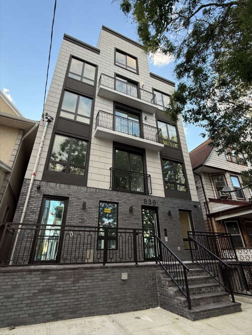 836 East 34th Street